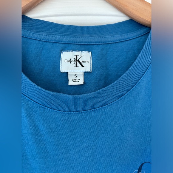 Calvin Klein Crop Top - Picture 2 of 3